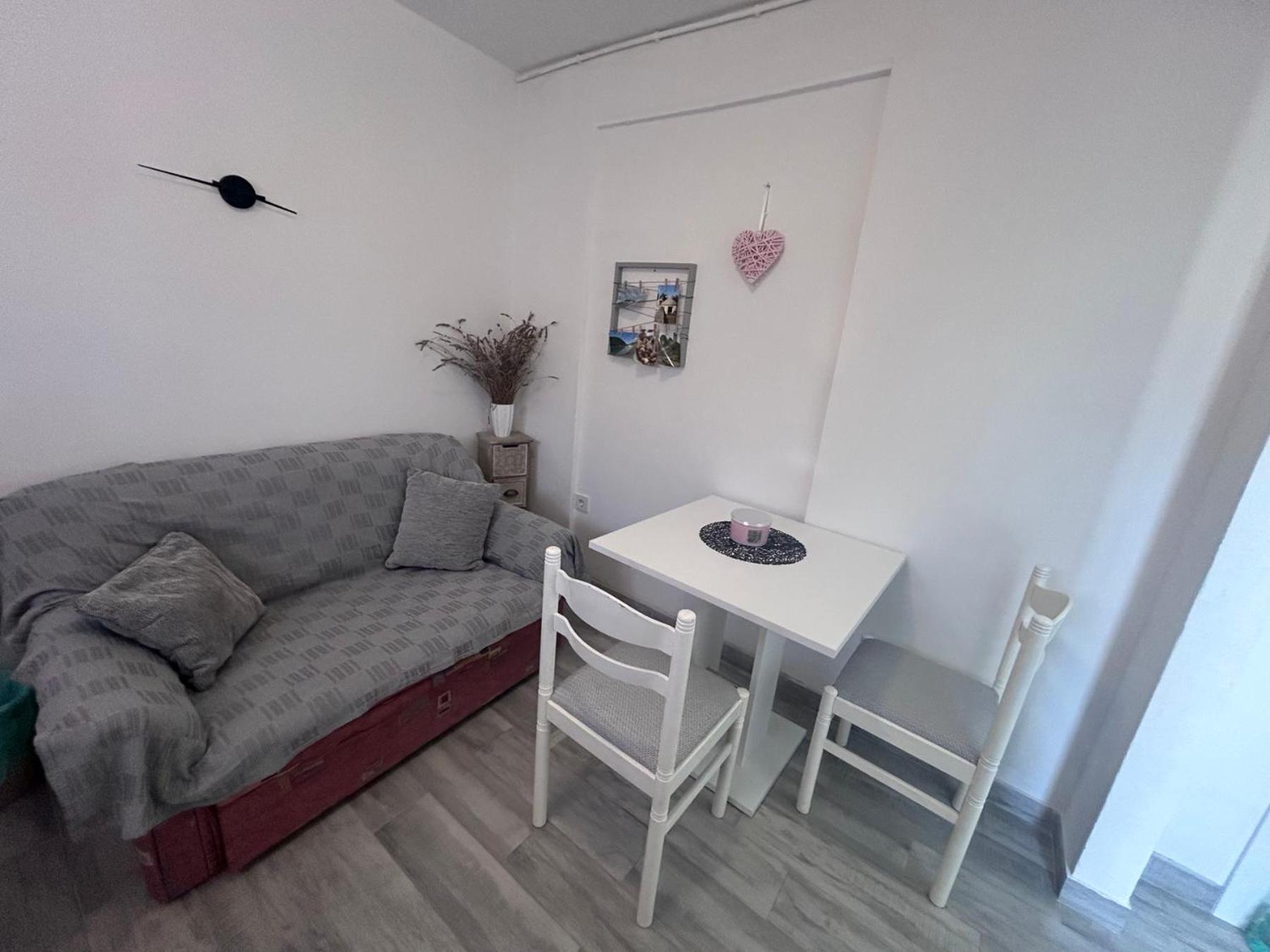 Apartment Jonas Ровинь Экстерьер фото