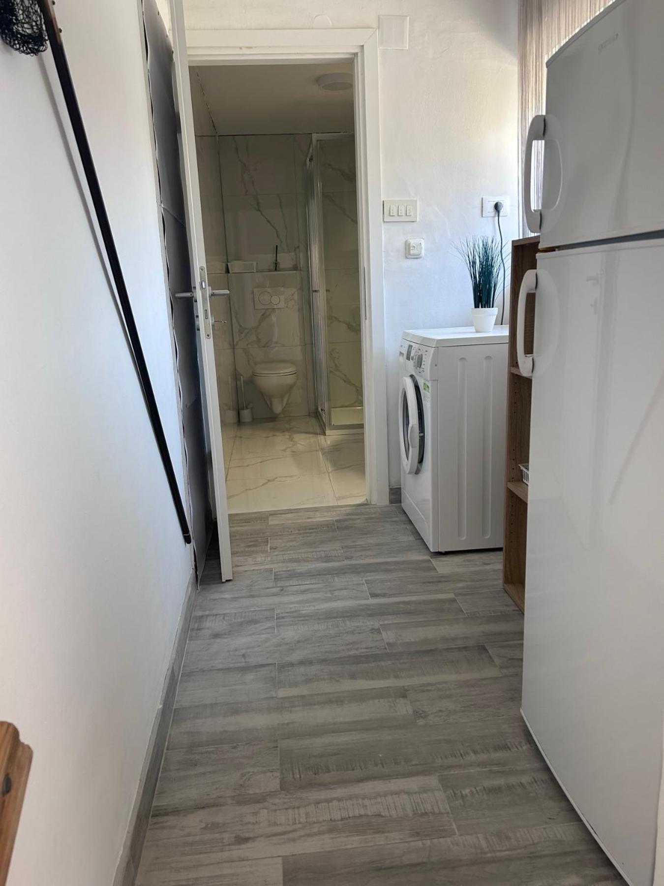 Apartment Jonas Ровинь Экстерьер фото